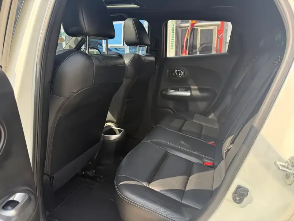 Infiniti ESQ