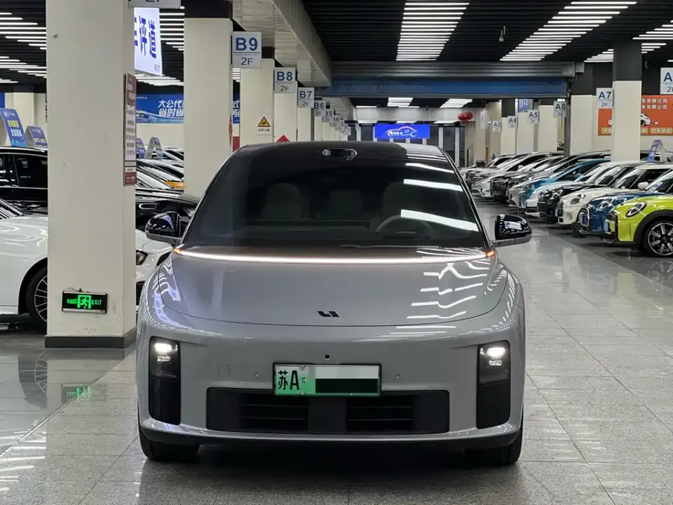 Li Li i6
