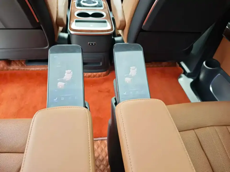 Hongqi Hongqi HQ9
