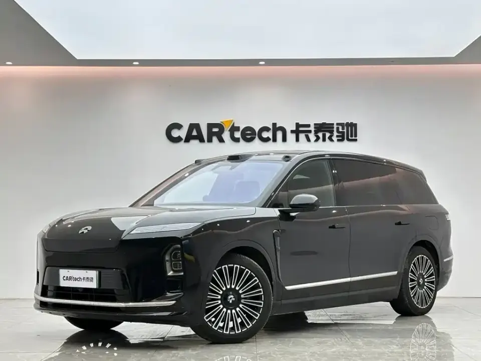 Nio ES8