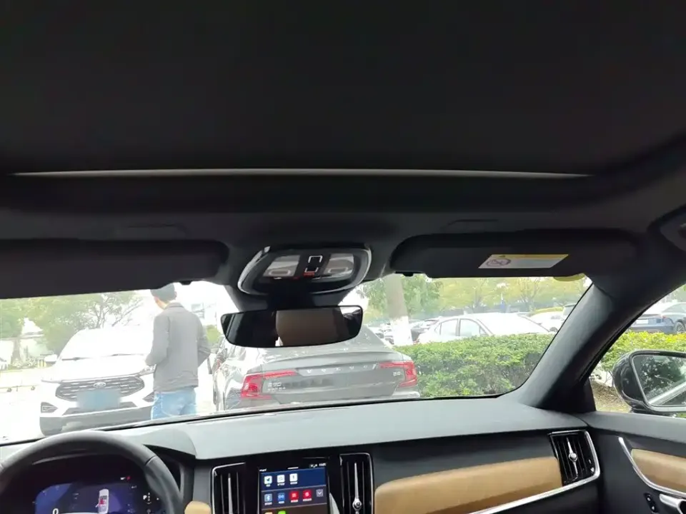 Volvo S90