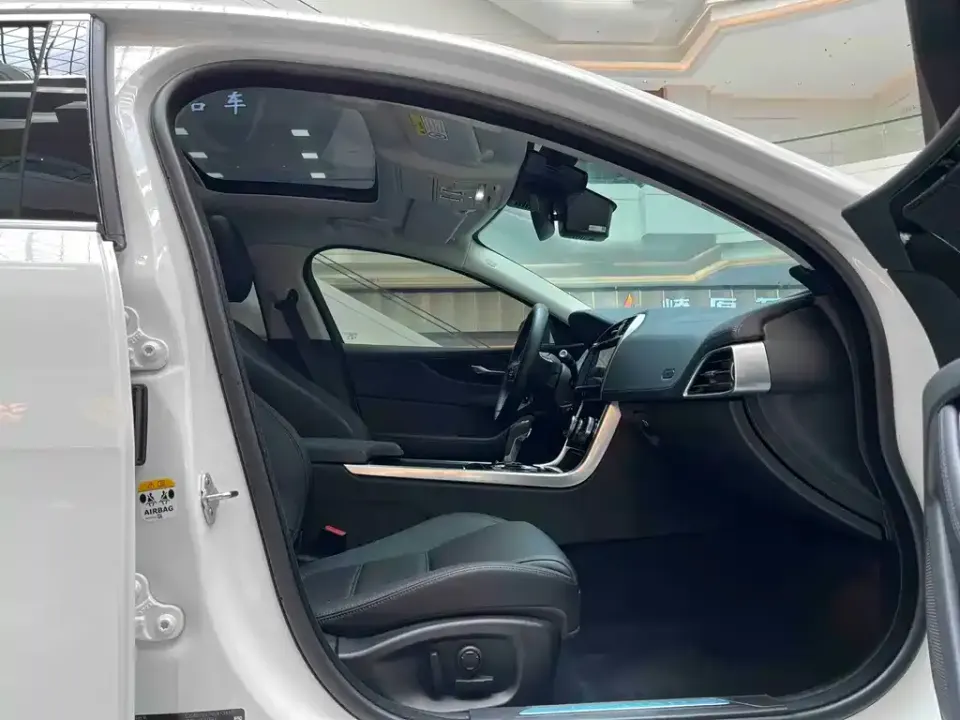 Jaguar XEL