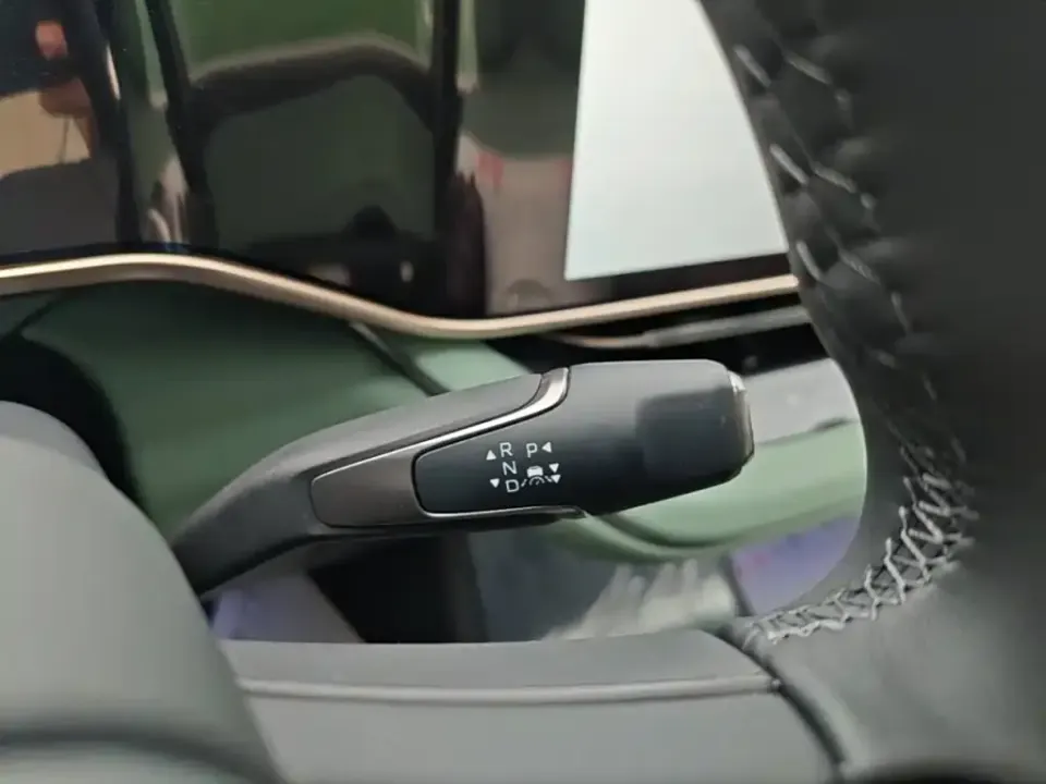 Hongqi Hongqi EH7