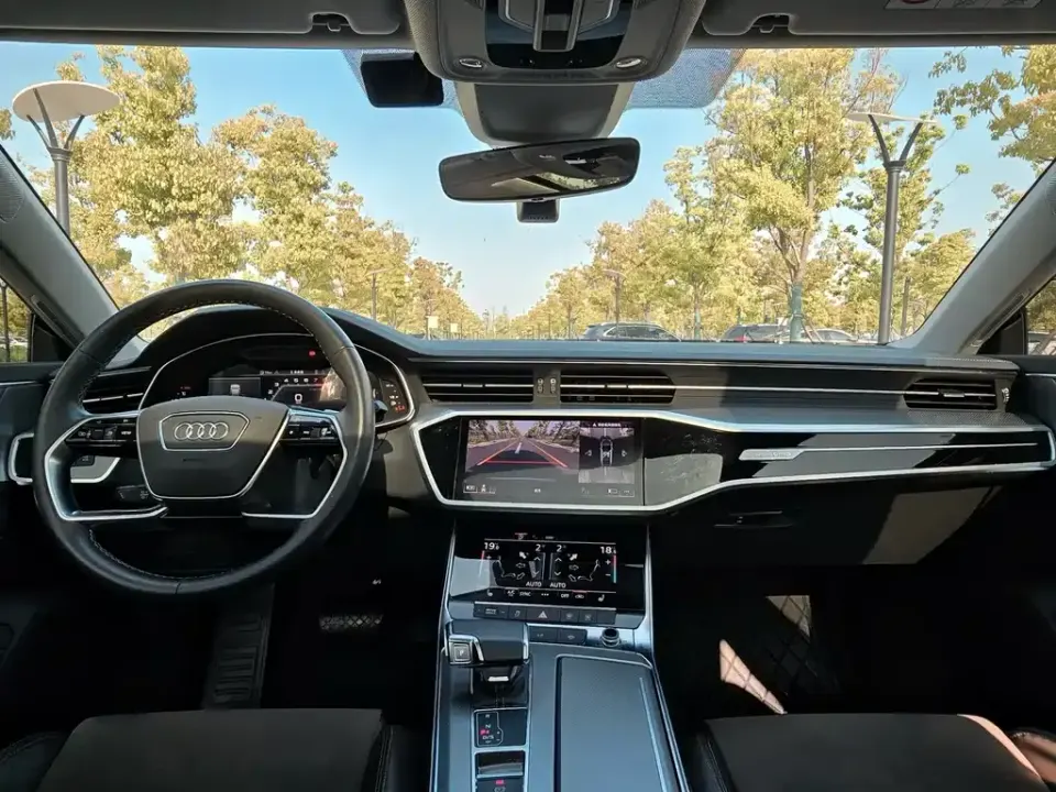 Audi A7L