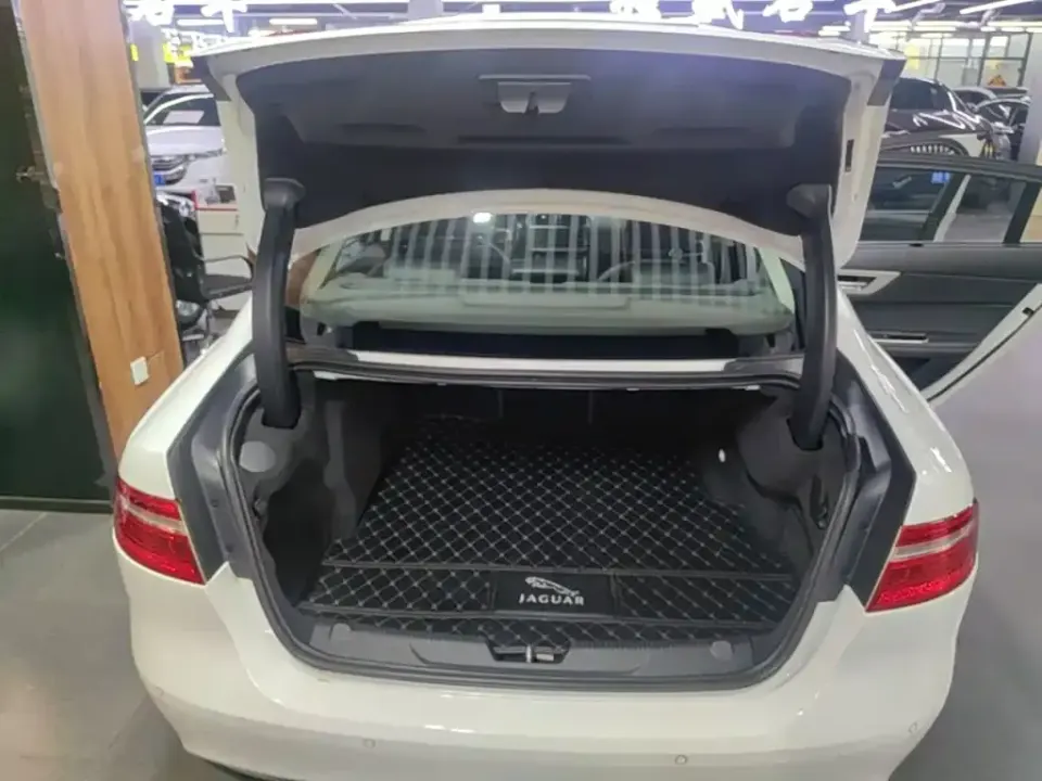 Jaguar XEL