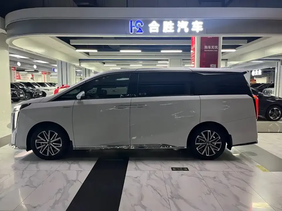 GAC Trumpchi M8