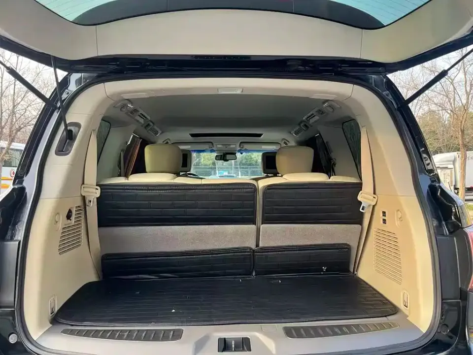 Infiniti QX80