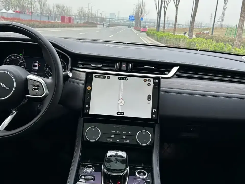 Jaguar XFL