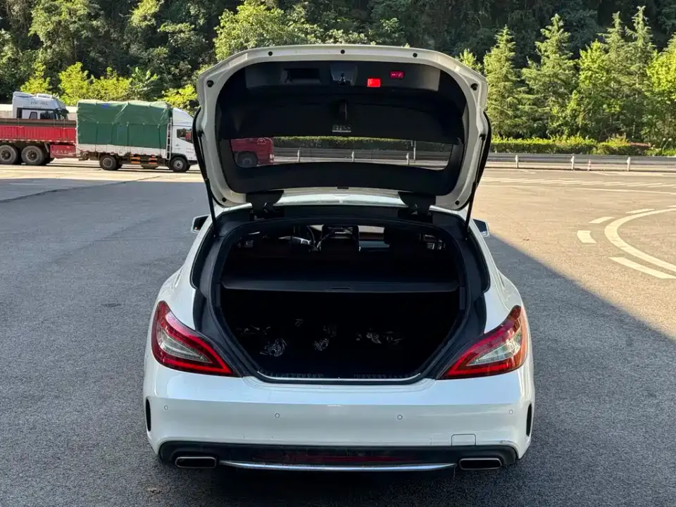 Mercedes-Benz CLS