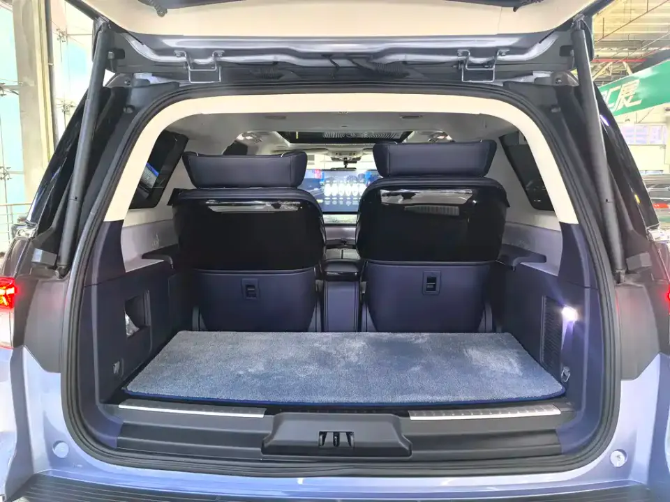 Lincoln Navigator One