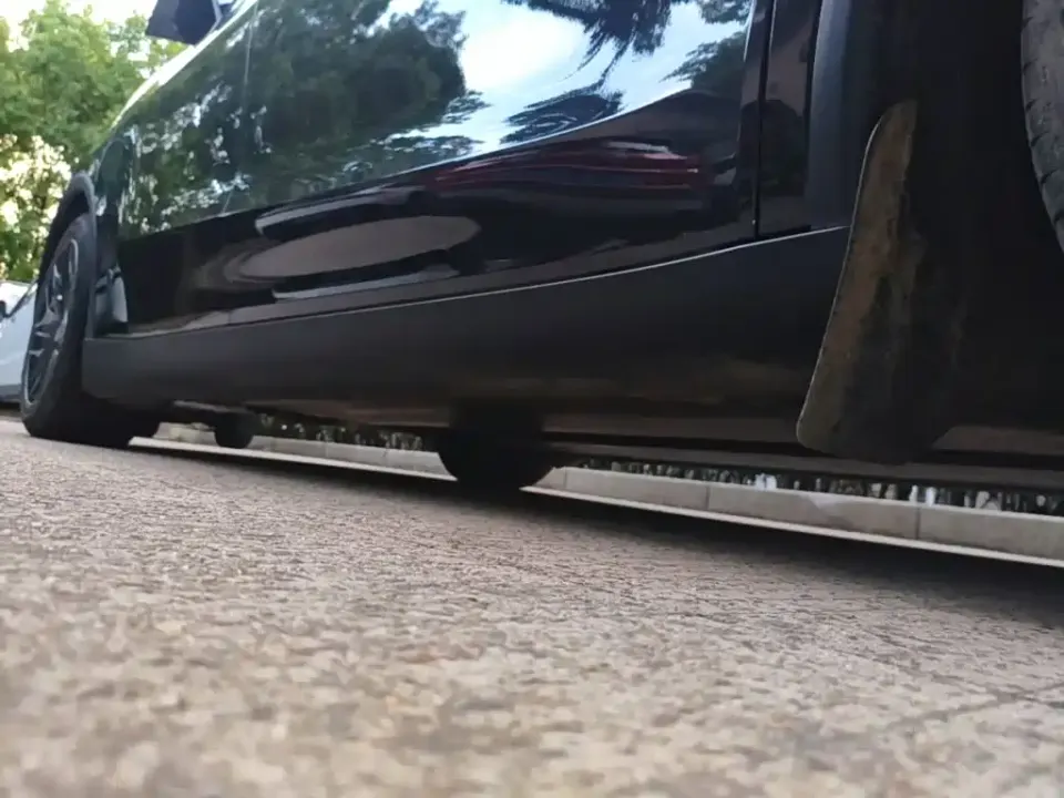 Tesla Model Y L