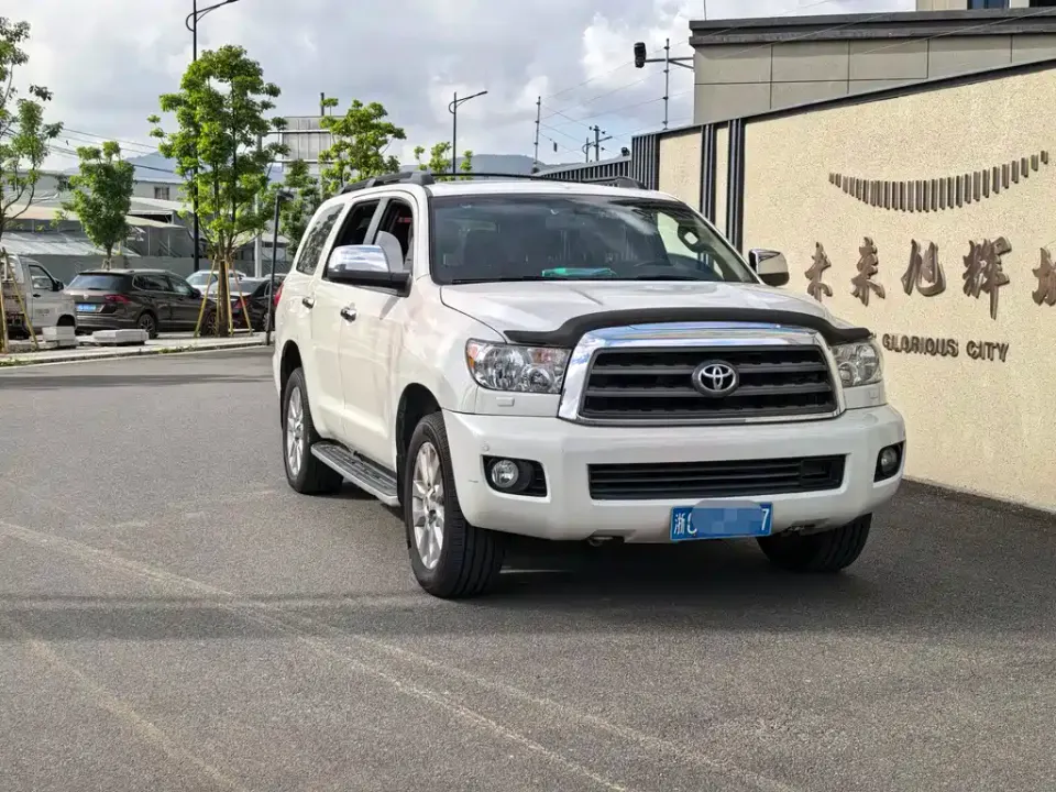 Toyota Sequoia