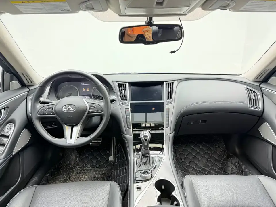 Infiniti Q50L