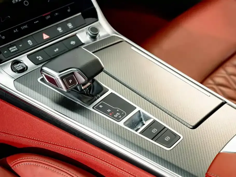 Audi A7L