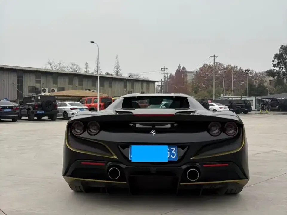 Ferrari F8