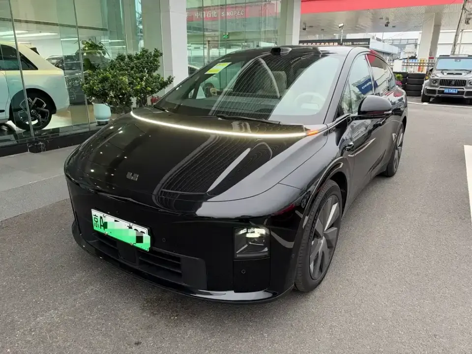Li Li i6