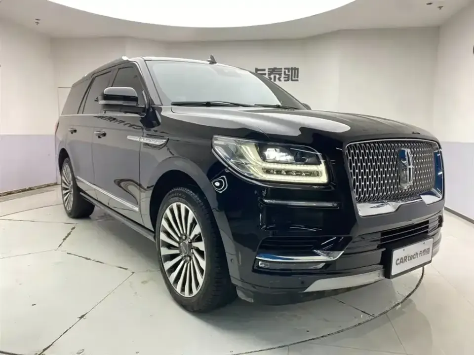 Lincoln Navigator
