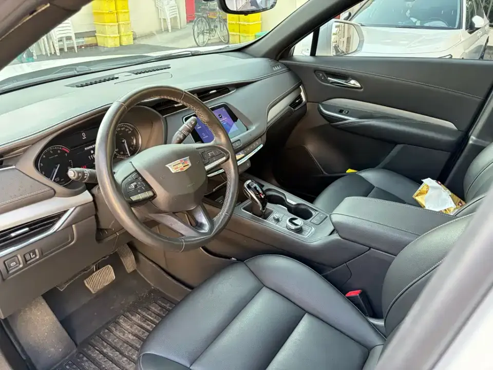 Cadillac XT4