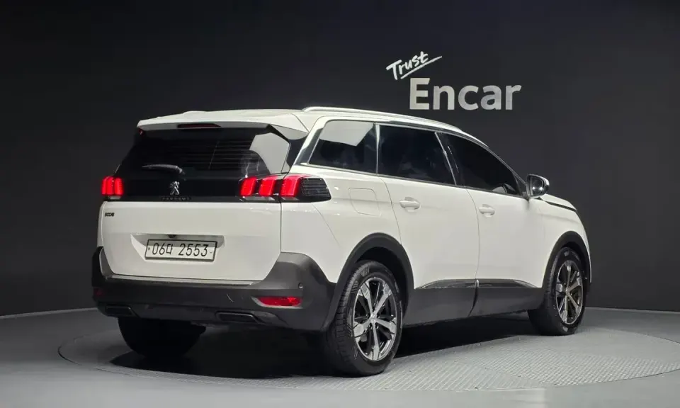 Peugeot 5008