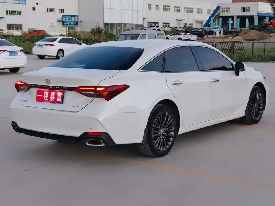 Toyota Avalon