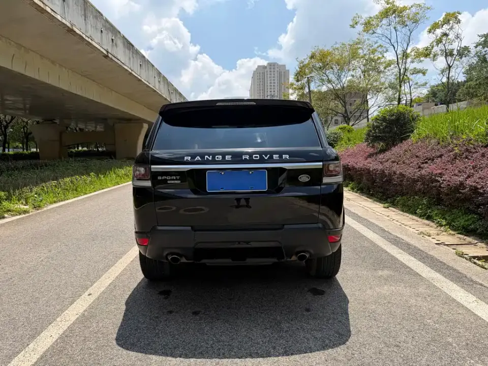 Land Rover Sport