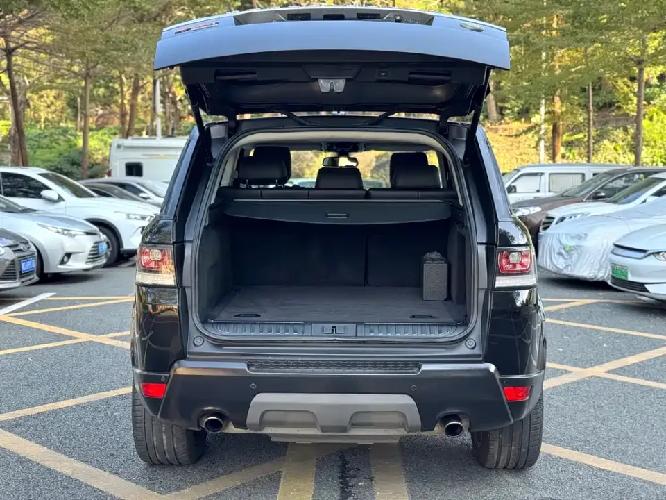 Land Rover Sport