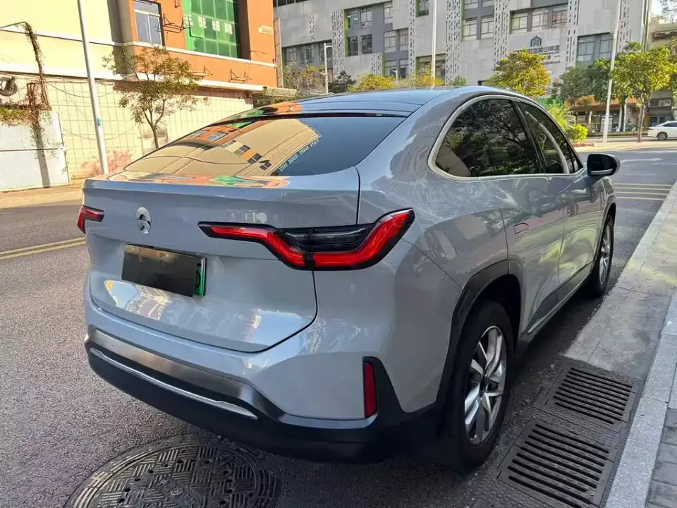Nio EC6