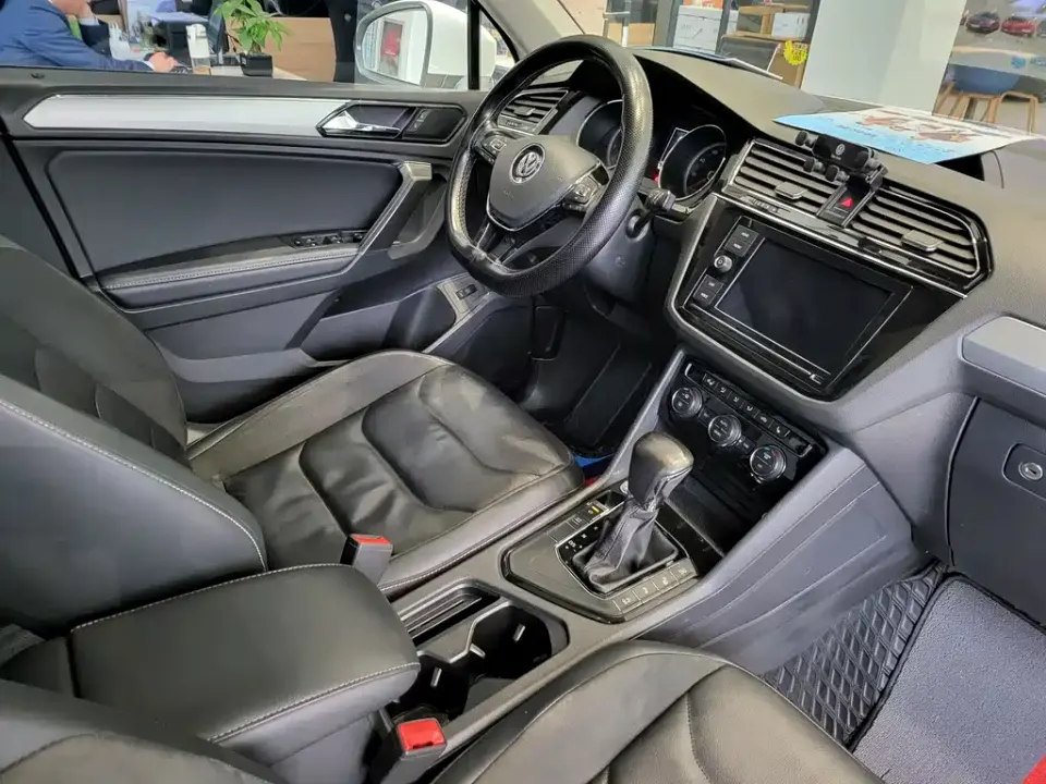 Volkswagen Tiguan L