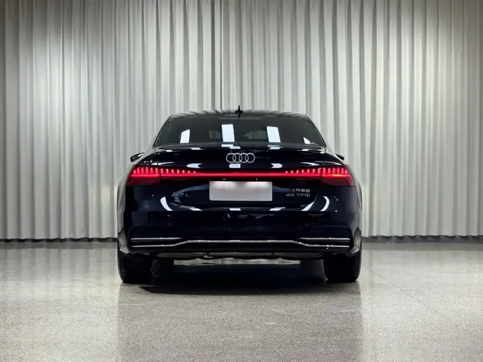 Audi A7L