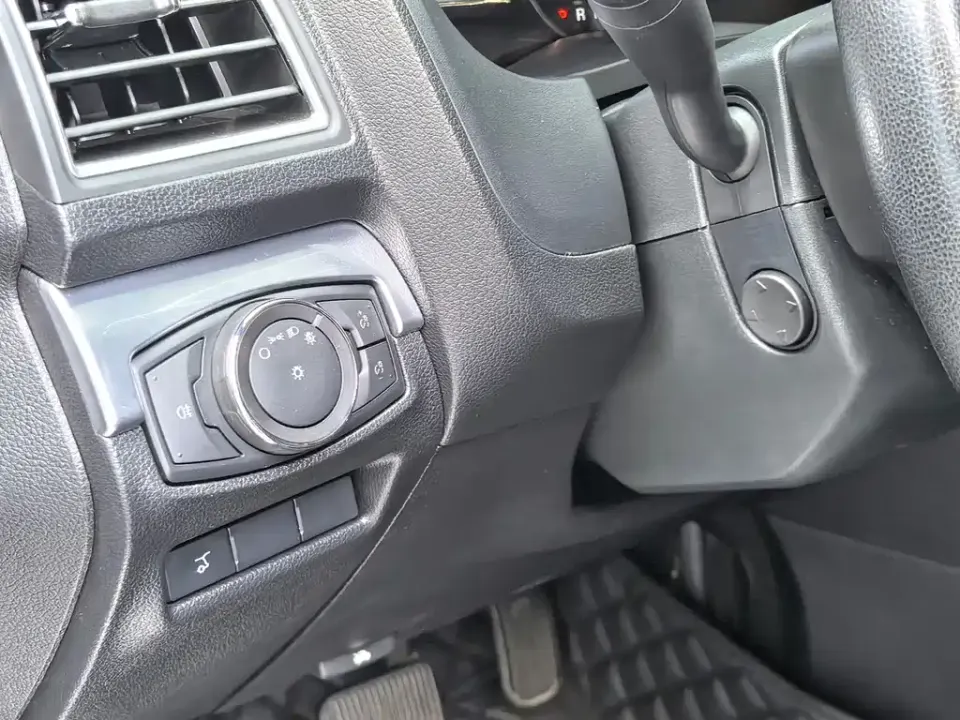 Ford Explorer (Import)