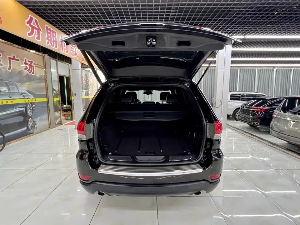Jeep Grand Cherokee (Import)