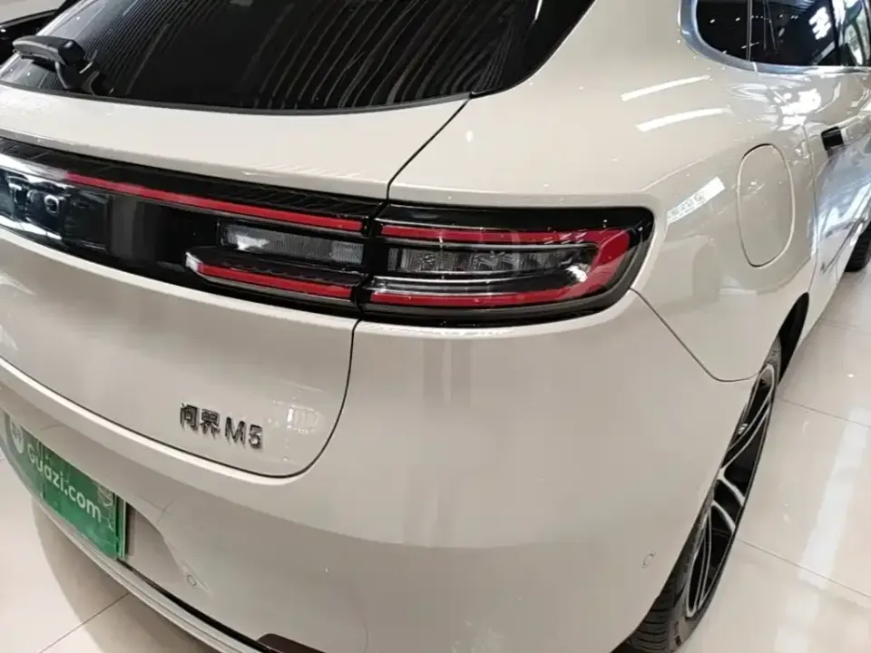 AITO AITO M5