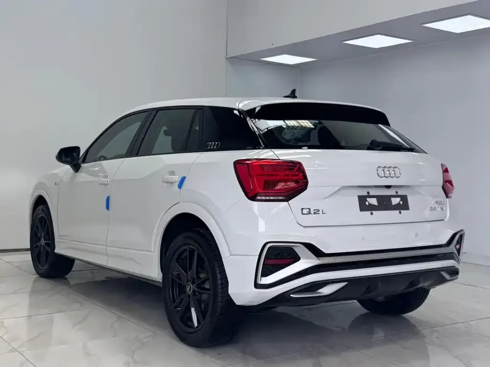 Audi Q2L