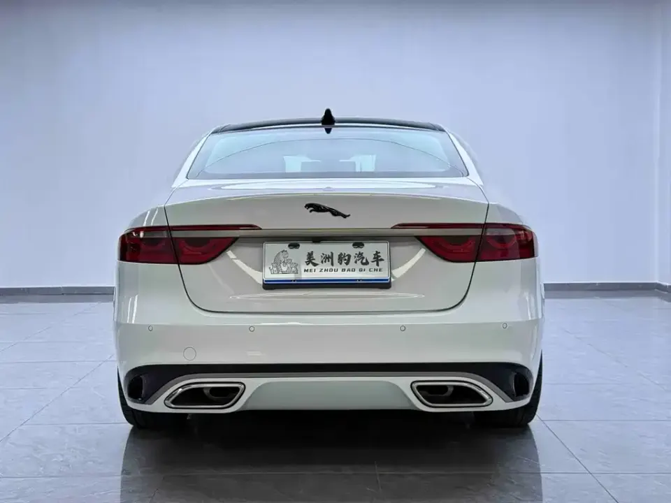 Jaguar XFL