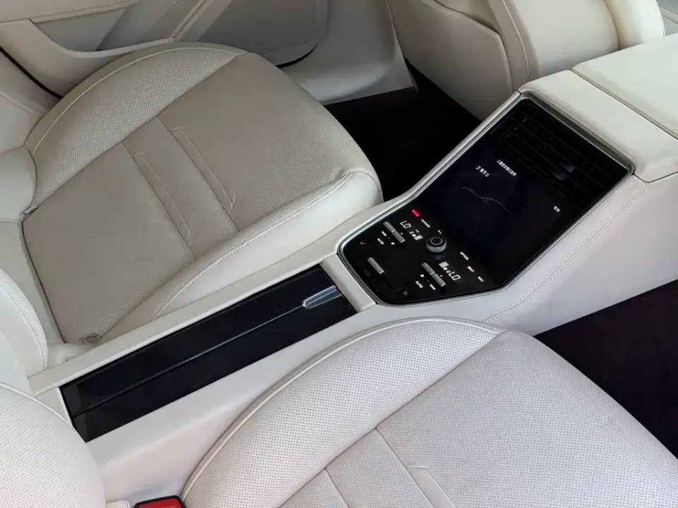 Porsche Panamera Hybrid