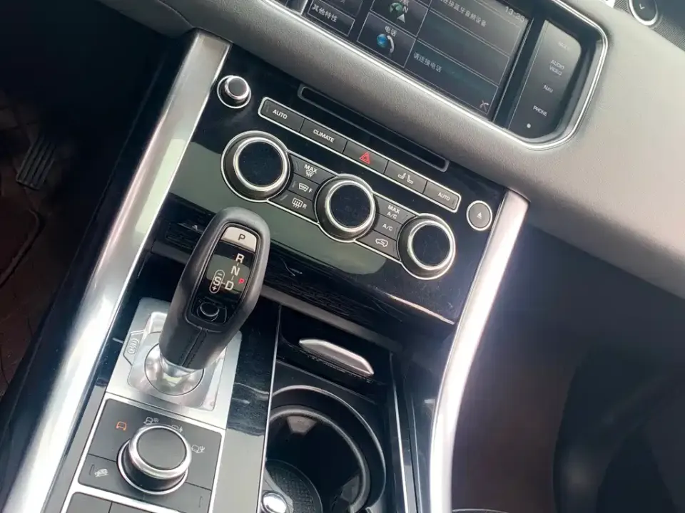 Land Rover Sport
