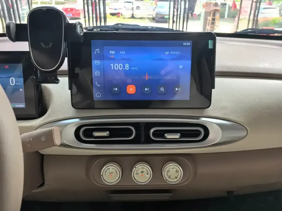 Wuling MINIEV