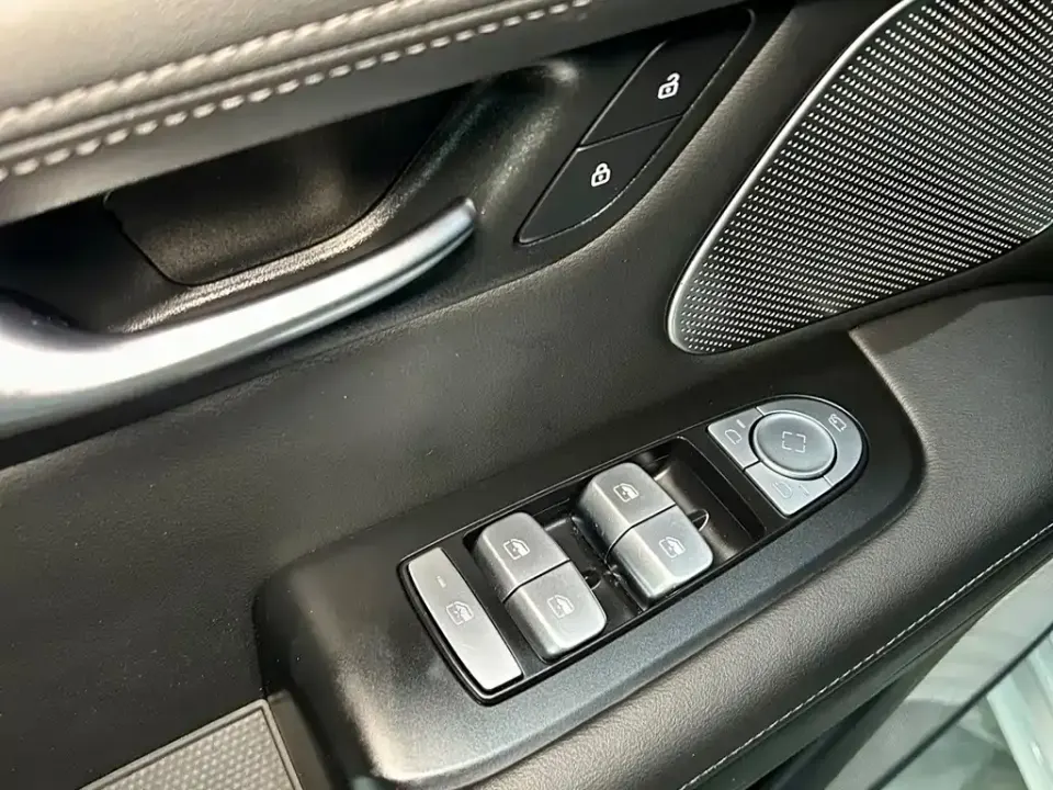 AITO AITO M5