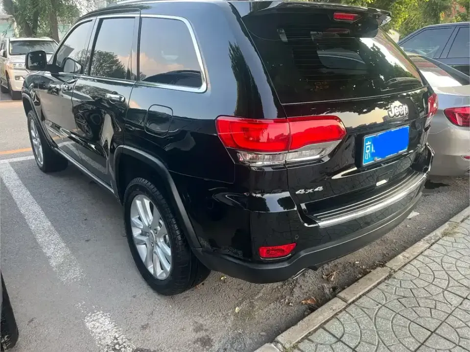Jeep Grand Cherokee (Import)