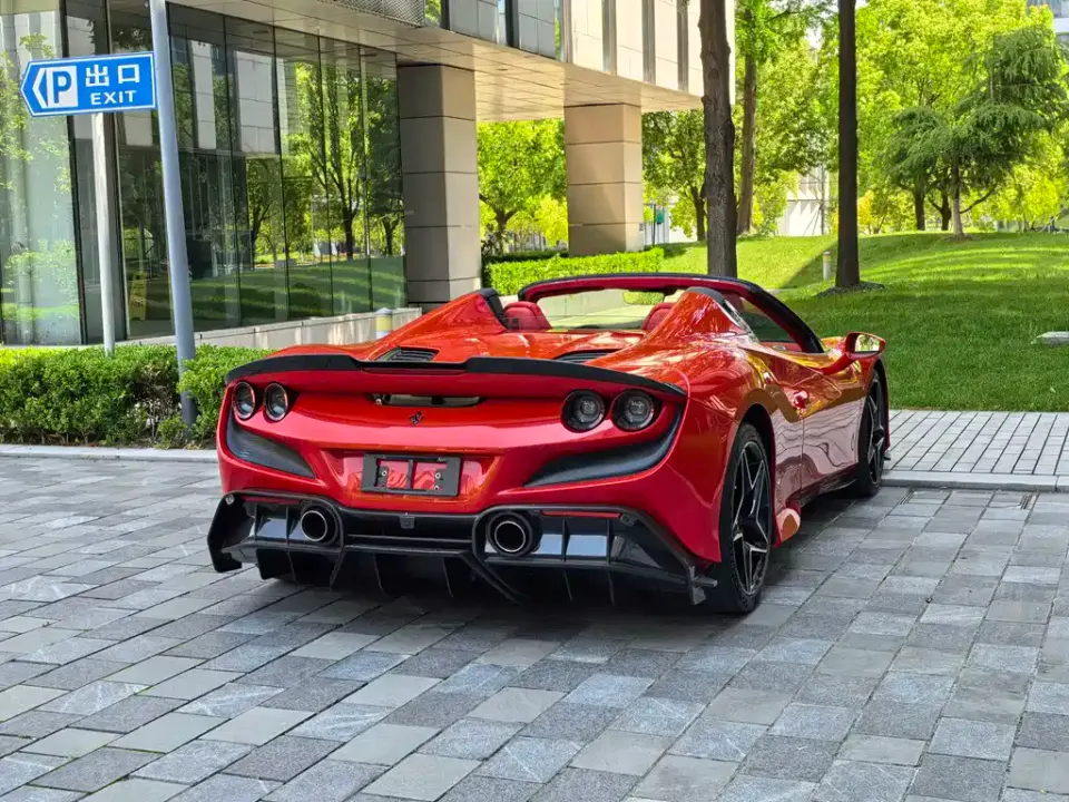 Ferrari F8
