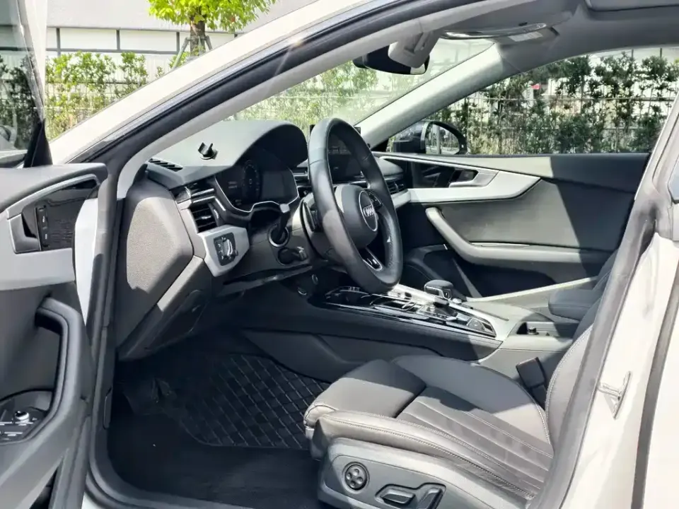 Audi A5 (Import)