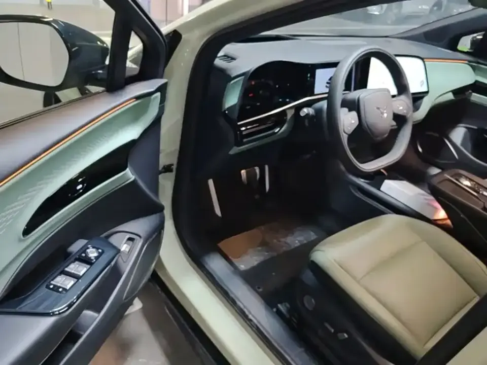 Hongqi Hongqi EH7