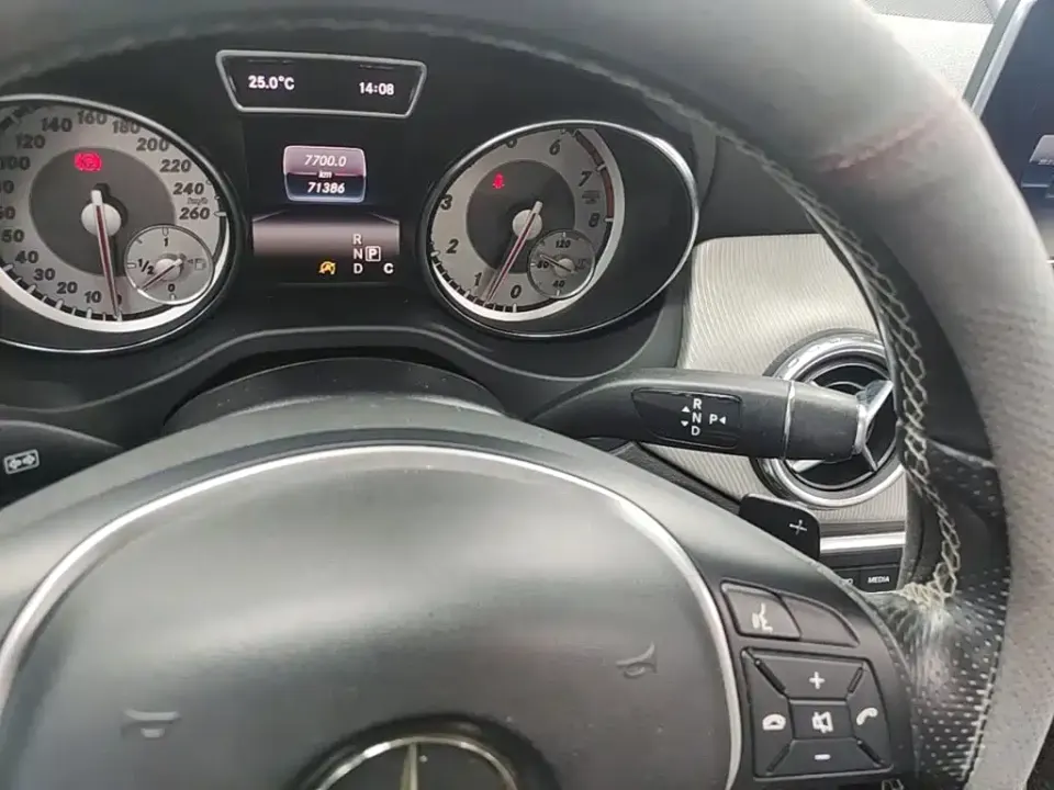 Mercedes-Benz GLA