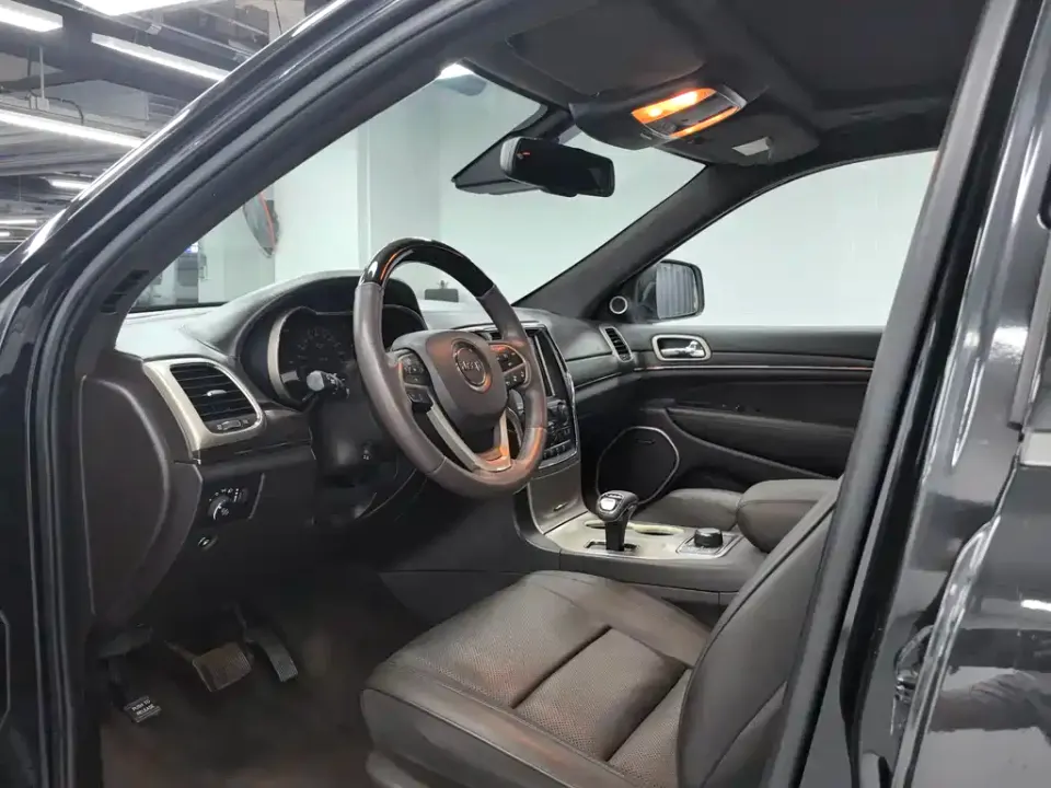 Jeep Grand Cherokee (Import)