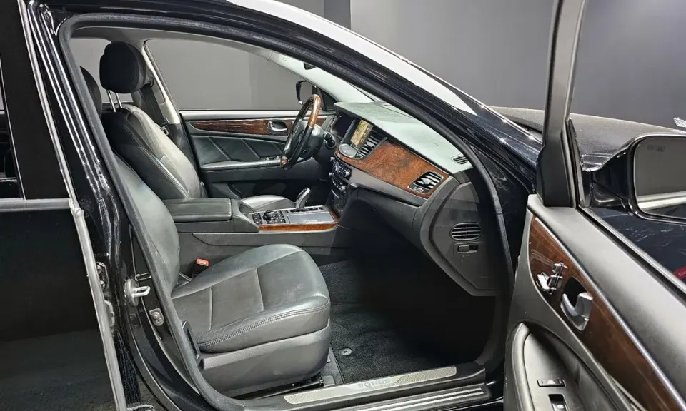Hyundai Equus
