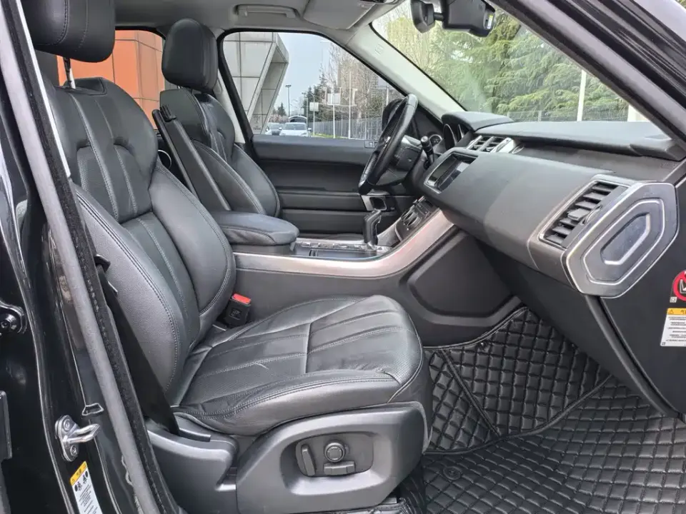 Land Rover Sport