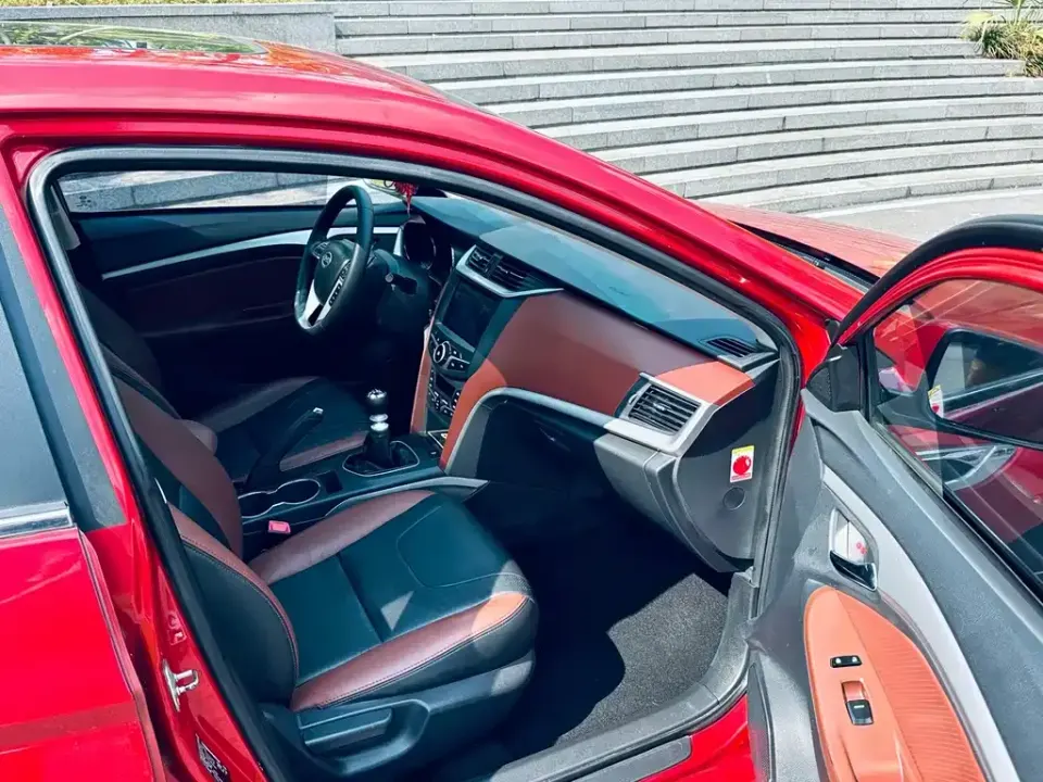 BYD G5