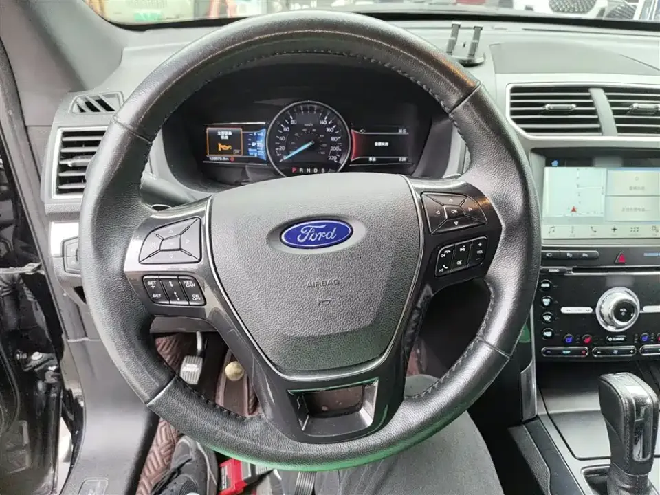 Ford Explorer (Import)