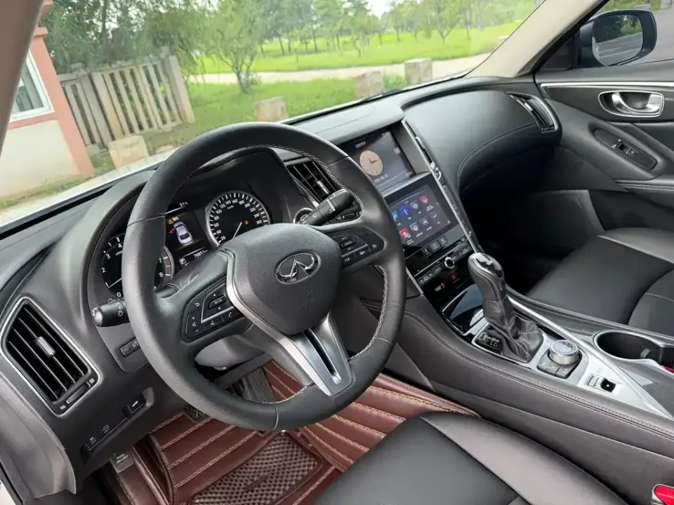 Infiniti Q50L
