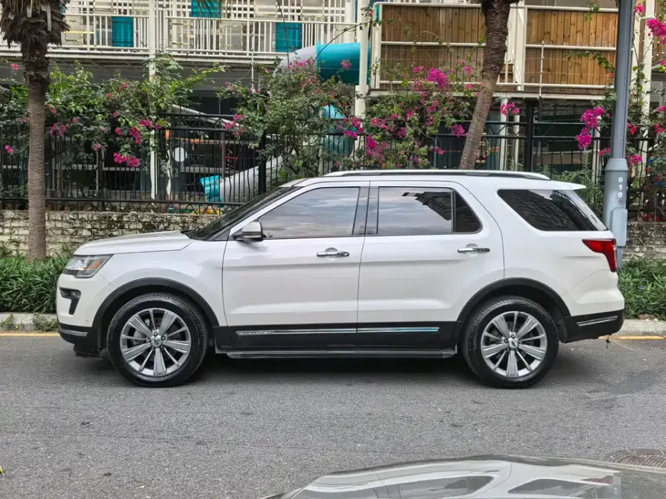 Ford Explorer (Import)